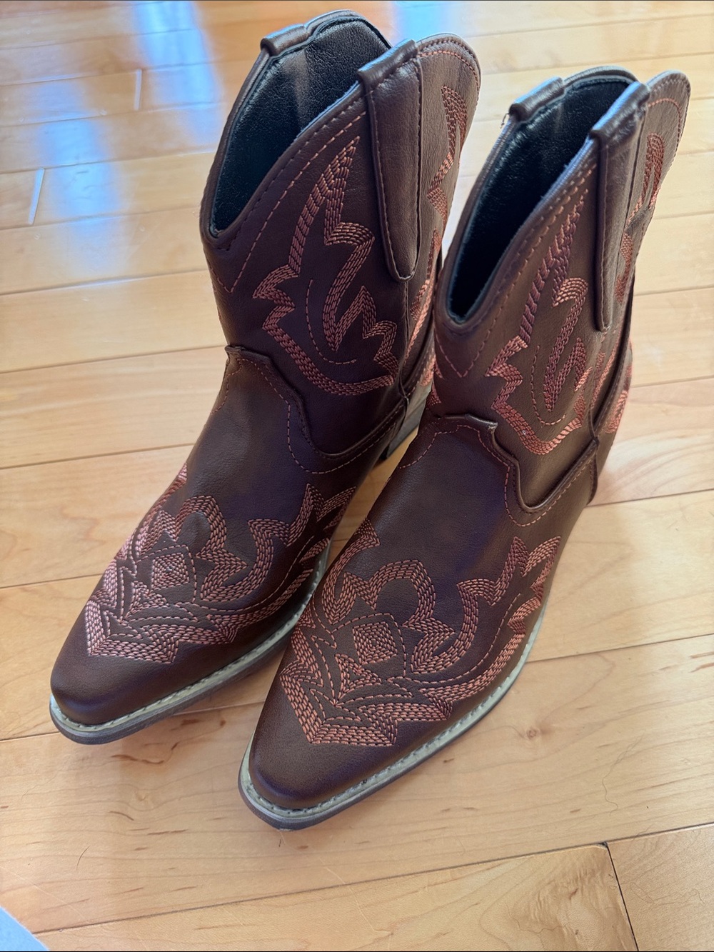 Brown Western Cowboy Boots with Stitching NWOB